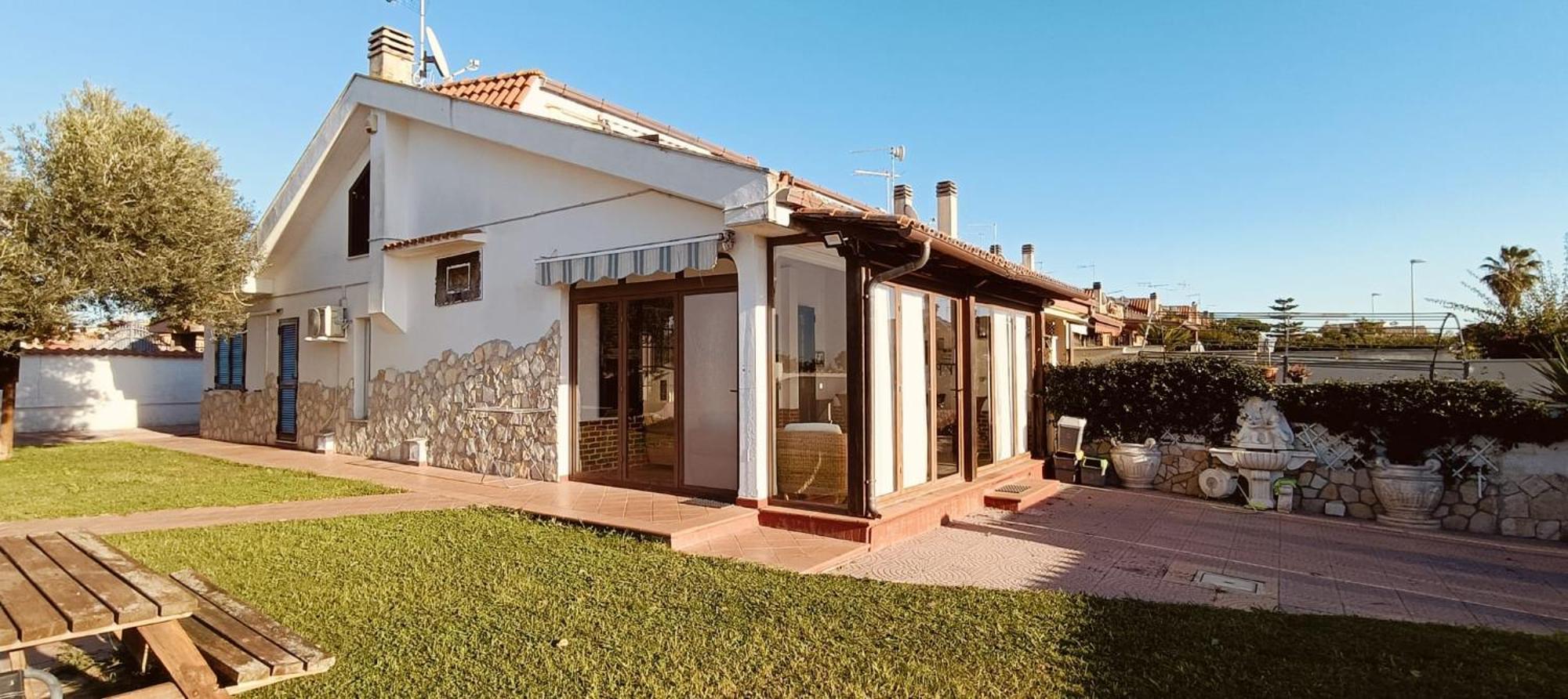 Villa Mery L'Americano Bagian luar foto